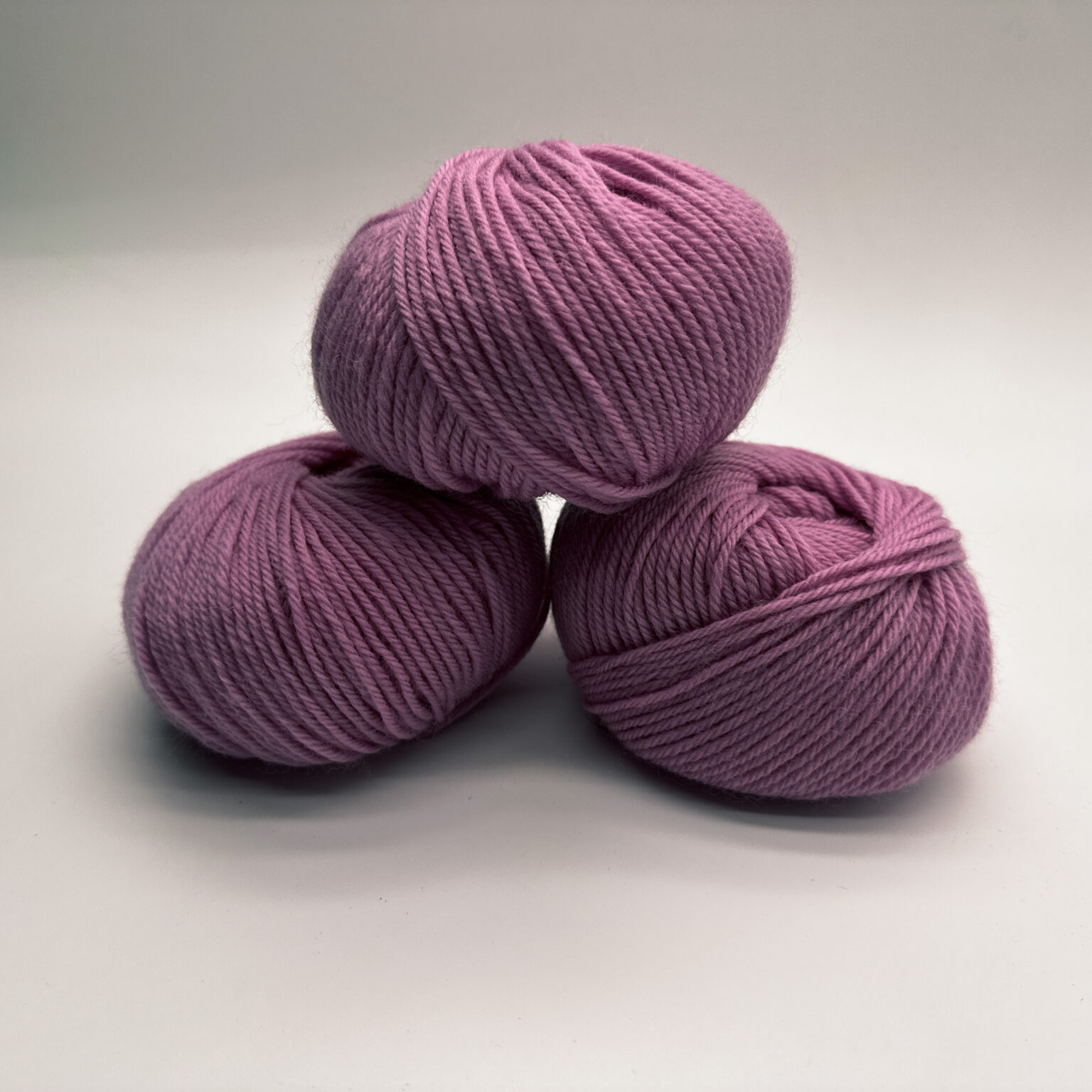 Heirloom Merino Magic (8 ply) - The Knitting Nook